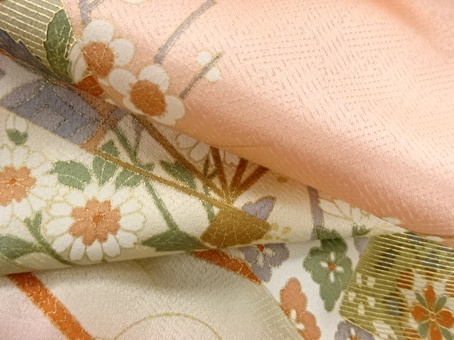  几帳に扇・花模様訪問着